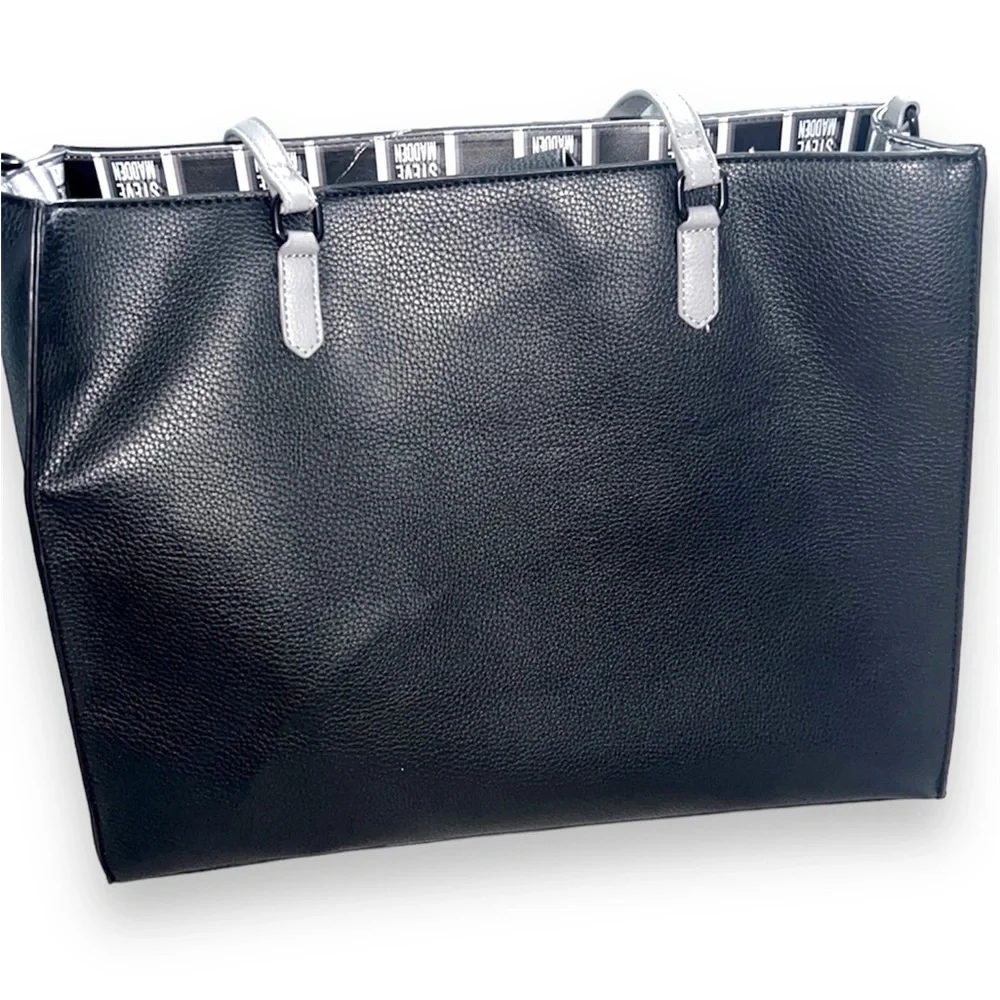 Steve Madden New without tags, 2 piece handbag and matching makeup bag. - Picture 3 of 5